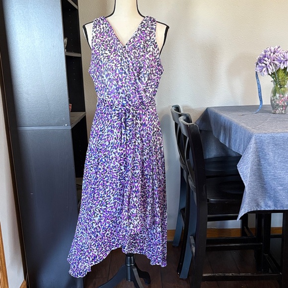 Dkny Dresses & Skirts - NWT DKNY Women’s Size 14 Back Zip High Low Lined to knee Tank Dress